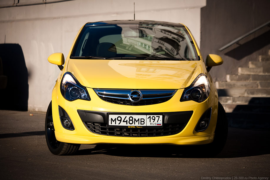 Exterior Taxi Opel Corsa