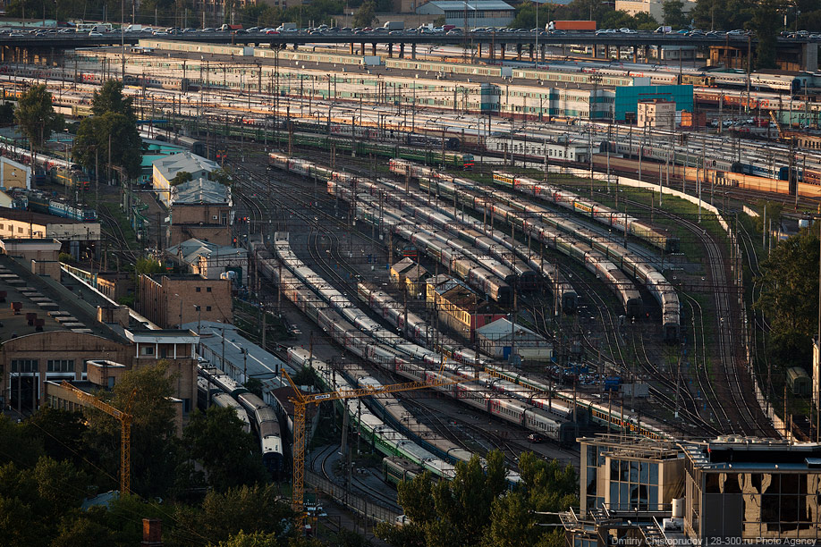 Домников.